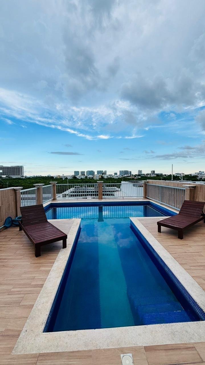 Departamento en Renta en Estudio Amueblado con Alberca y Vista al Mar en Cancún | Equipado, Cancún