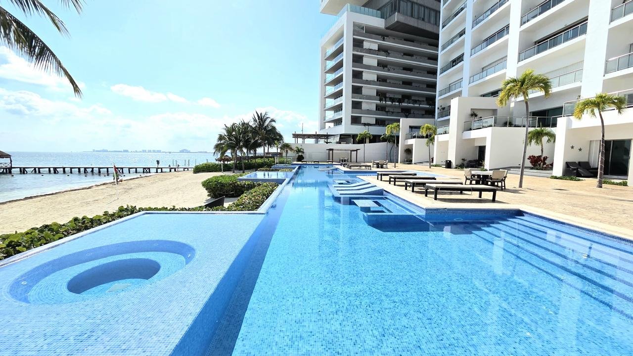 Departamento en Venta en Departamento de Lujo en Venta Frente al Mar, Cancún | Vista Panorámica, Cancún